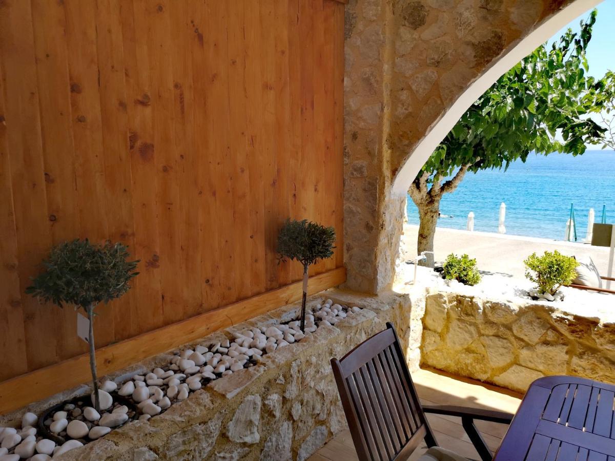 Villa Relax Seaside House CCharaki Exterior foto