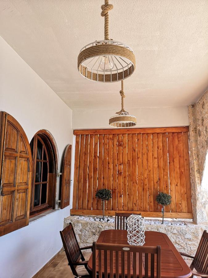 Villa Relax Seaside House CCharaki Exterior foto