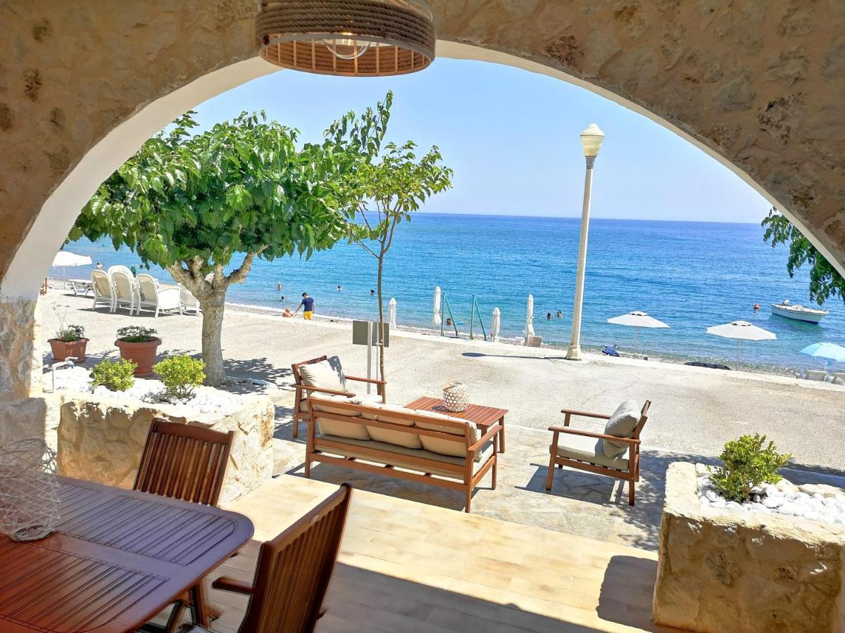 Villa Relax Seaside House CCharaki Exterior foto