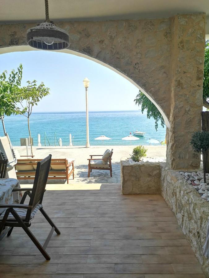 Villa Relax Seaside House CCharaki Exterior foto