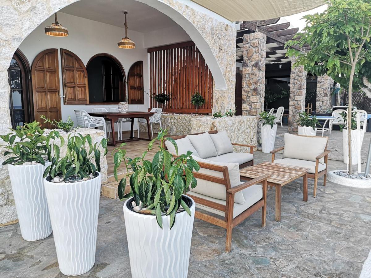 Villa Relax Seaside House CCharaki Exterior foto