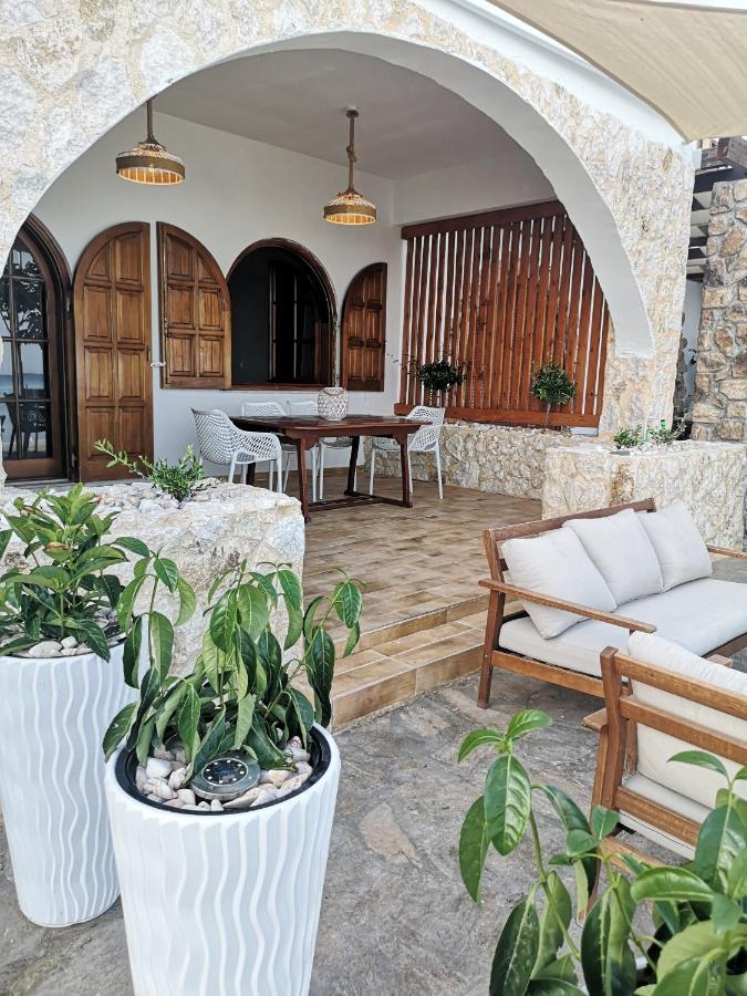 Villa Relax Seaside House CCharaki Exterior foto